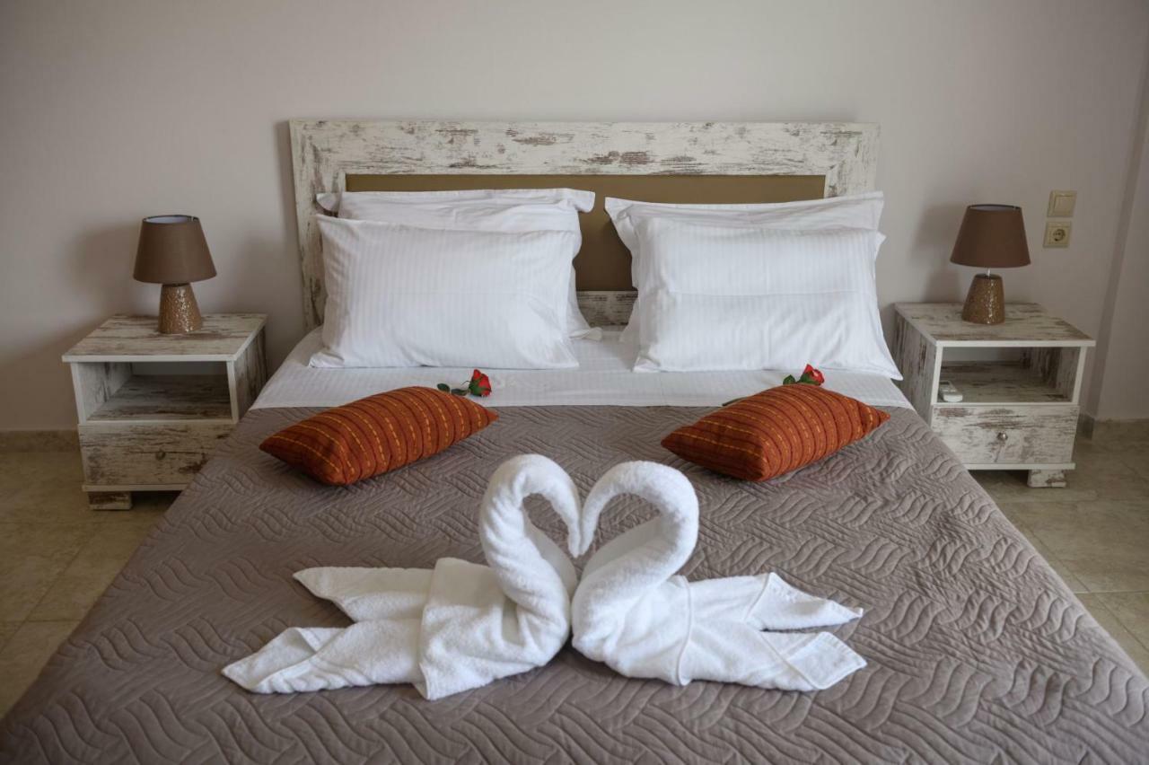 Coral Sea Apartment Кокинос Пиргос Екстериор снимка