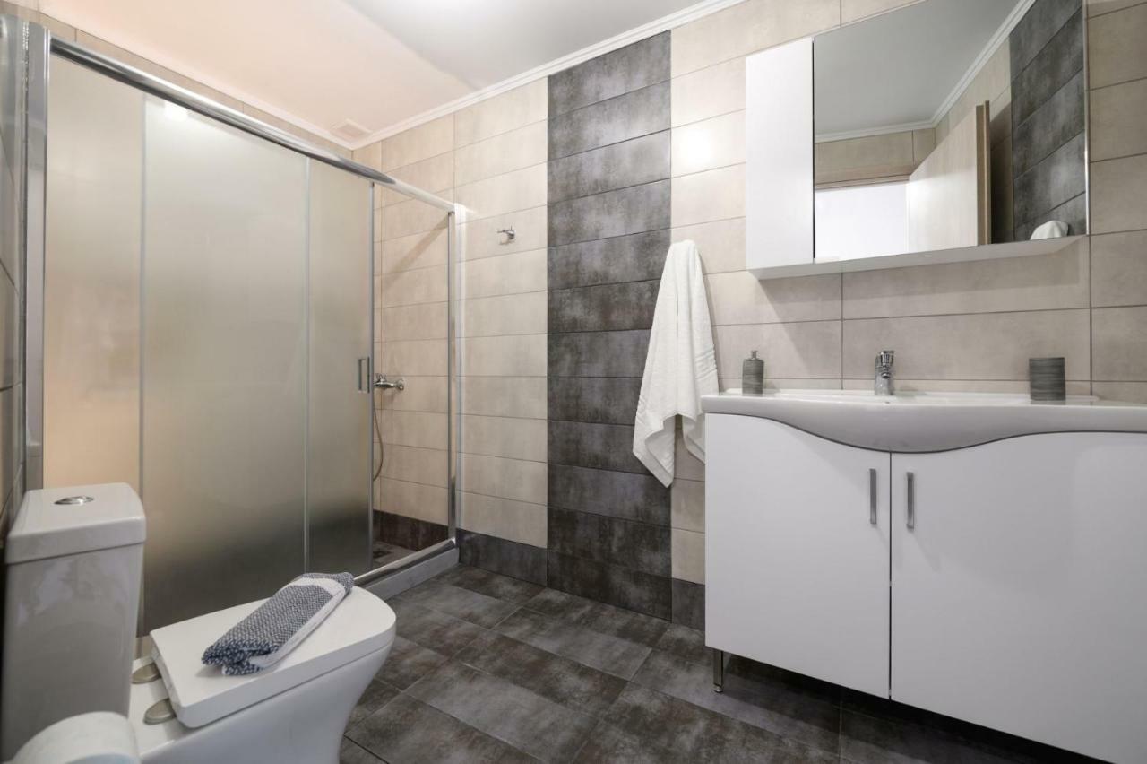 Coral Sea Apartment Кокинос Пиргос Екстериор снимка