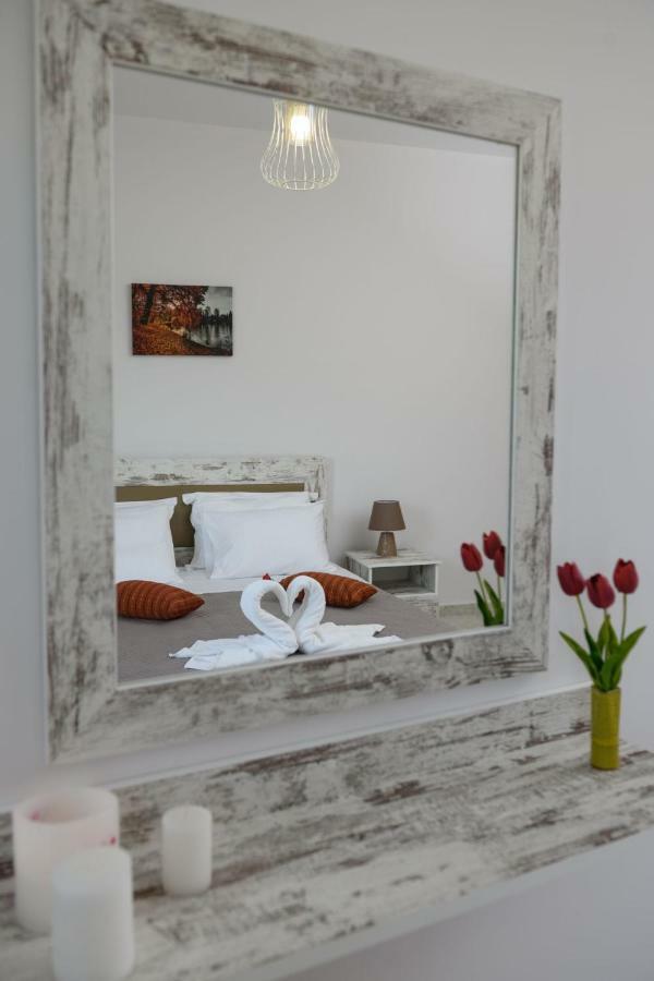 Coral Sea Apartment Кокинос Пиргос Екстериор снимка