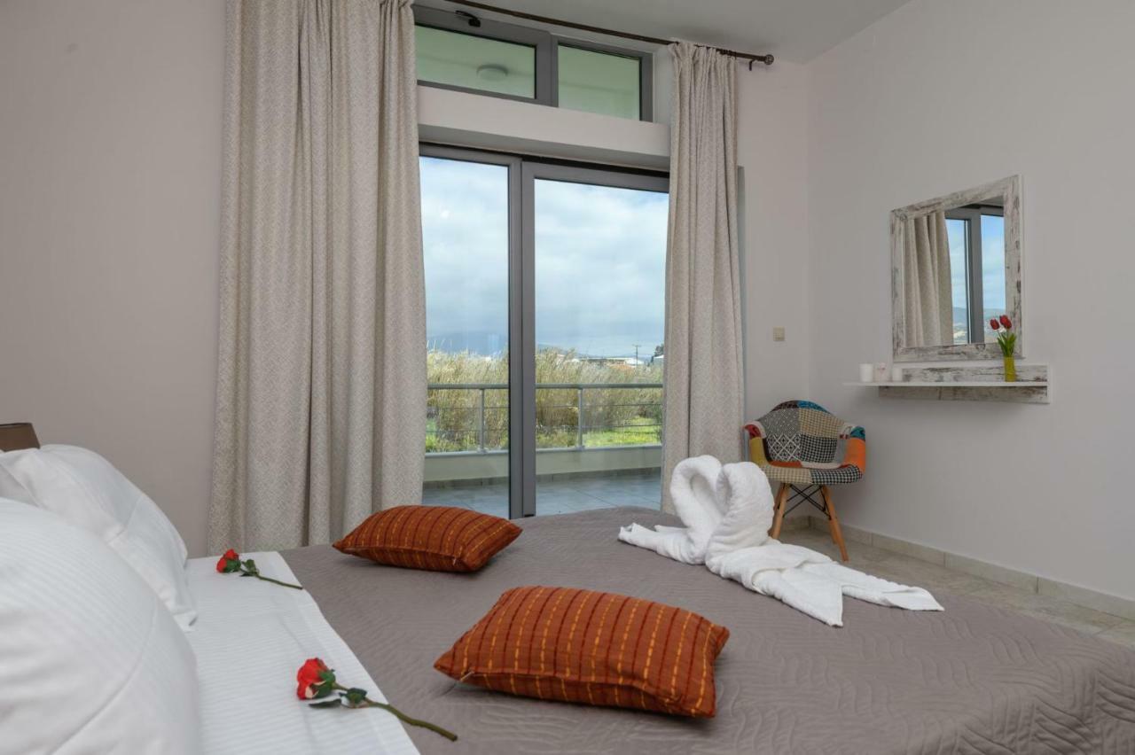Coral Sea Apartment Кокинос Пиргос Екстериор снимка